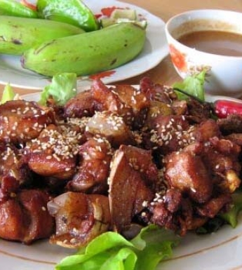 THỊT DÊ NƯỚNG MỌI